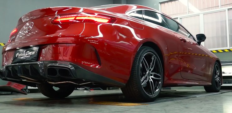 VÍDEO: Así suena este Mercedes E300 con Armytrix, ¡sube el volumen!