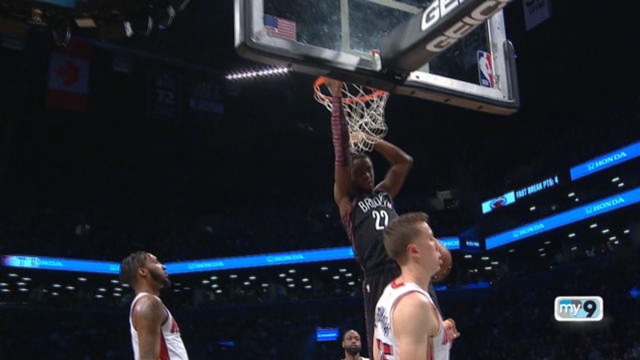 LeVert's baseline dunk on Robinson