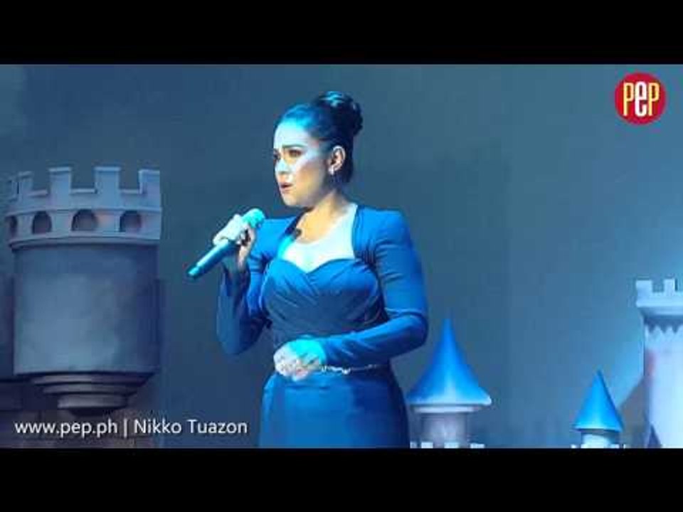 Lea Salonga belts out Frozen's "Let It Go"