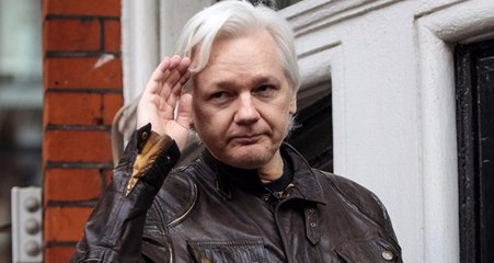 Son Dakika! Wikileaks Belgelerini Yayınlayan Julian Assange, Londra'daki Ekvador Büyükelçiliğinden Çıkarılarak Gözaltına Alındı