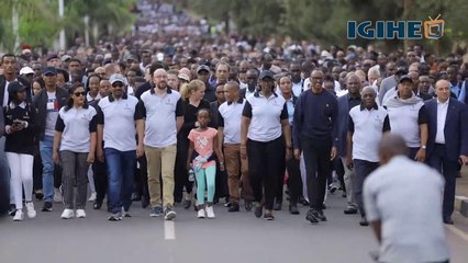Perezida Kagame na Madamu bitabiriye Walk to Remember