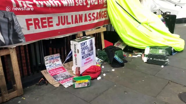 Ecuadorian Embassy deserted moments after Wikileaks founder Julian Assange arrested