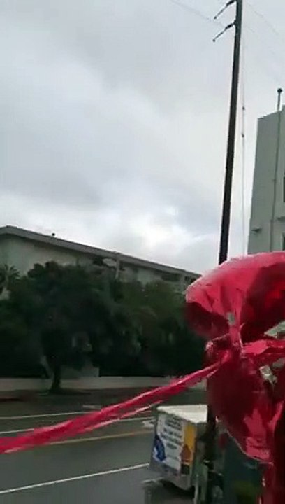 Explosion de ballons d'hélium dans les lignes électriques !