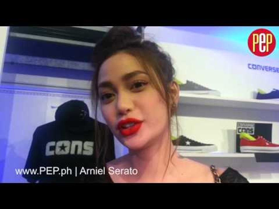 Clapper makes Arci Munoz cry