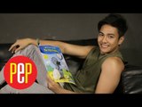 Jak Roberto reads a 
