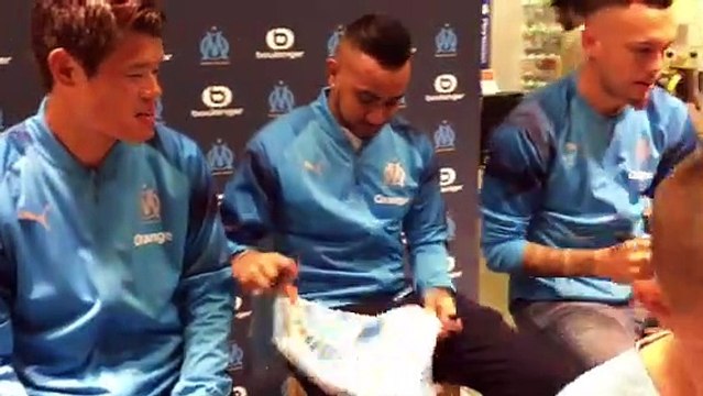OM : Sakai, Payet et Ocampos très sollicités lors de la séance de dédicaces au magasin Boulanger de La Valentine