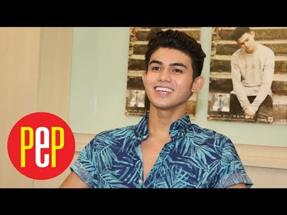 The awkward way Iñigo Pascual reacted when he s...