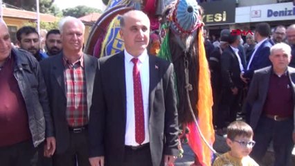 Aydın İyi Parti'li Kaya, Görevi Devralmaya Deve ile Geldi