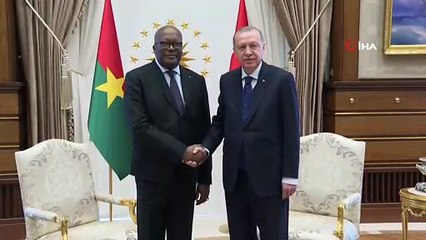 Download Video: Cumhurbaşkanı Erdoğan, Burkina Faso Cumhurbaşkanı ile baş başa görüştü