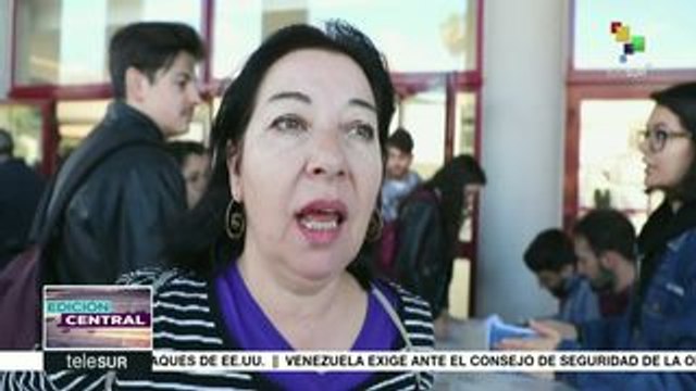 España: universitarios organizan consulta sobre Monarquía o República