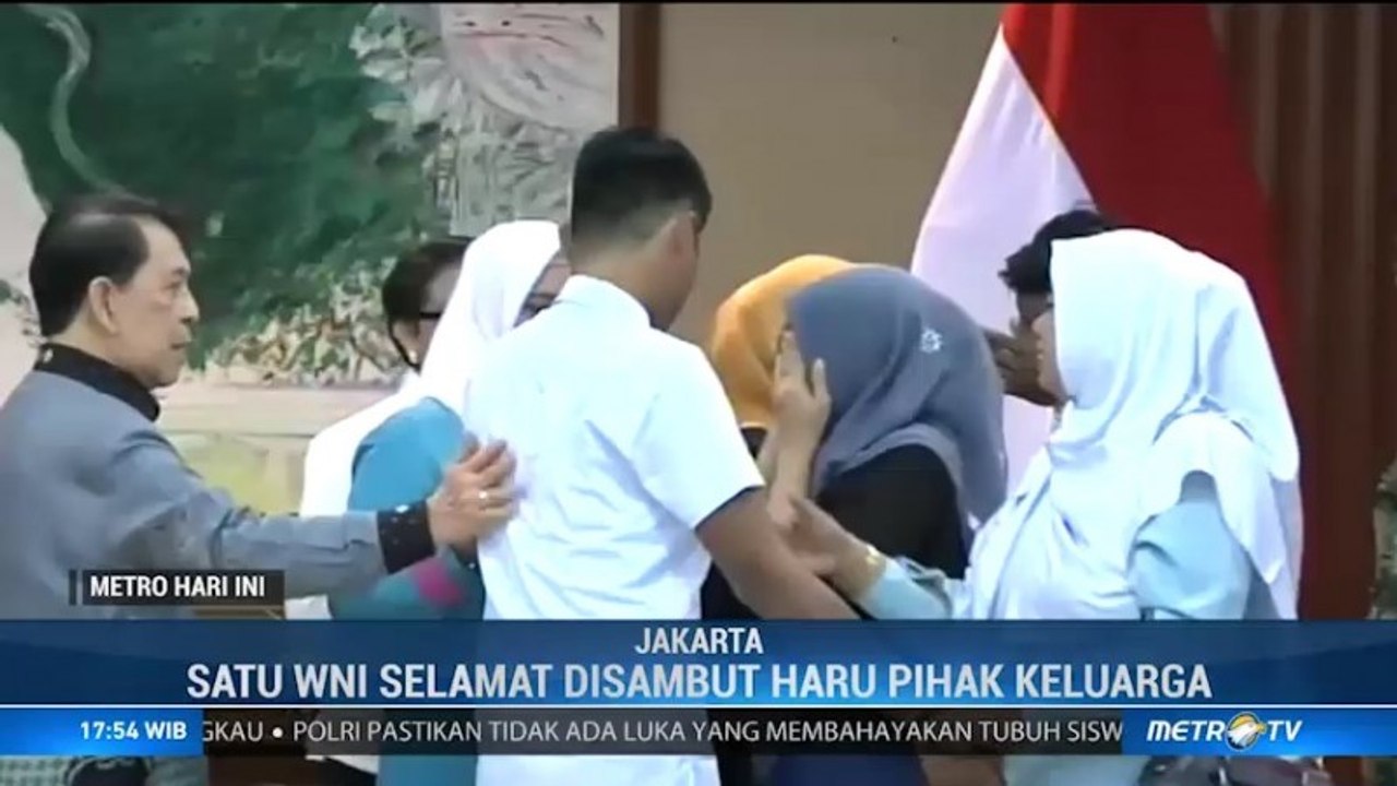 Menlu Retno Serahterimakan WNI Sandera Abu Sayyaf ke Keluarga