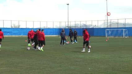Hamza Hamzaoğlu: "Her Şeyimizi Ortaya Koyarak Bu Maçtan Galibiyetle Ayrılmak İstiyoruz"