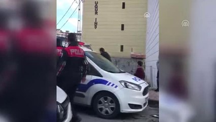 Torununun Rehin Aldığı Kadını Polis Kurtardı