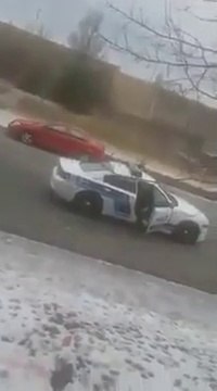 Ça sonne comme un bon citoyen sans histoire ça! Peut-être même le gars qui a découvert le trou noir!