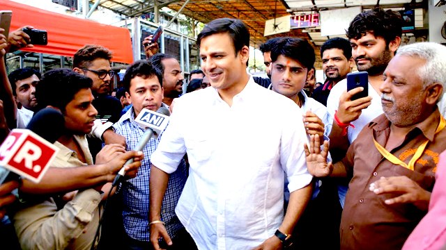 Vivek Oberoi Visits Siddhivinayak Temple To Seek Blessings For His Film