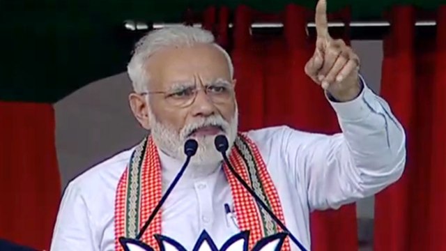 ‘Mahamilavati’ gang afraid of Modi’s return to power, says PM Modi in Bhagalpur | Oneindia News
