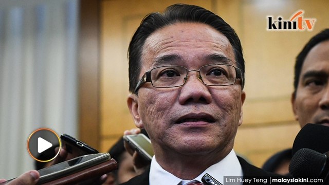 LIVE: Sidang akhbar Menteri Undang-Undang isu Artikel 1(2) Perlembagaan Persekutuan dan MA63.