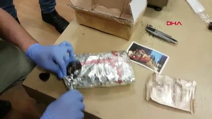 Kargoda Paketteki Şekerlerin İçinden Uyuşturucu Çıktı