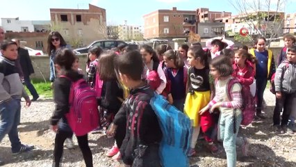 Öğrenciler davet etti, Ebru Yaşar kabul etti