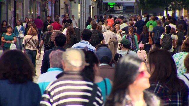 Las gasolinas y la luz aceleran el dato del IPC de marzo