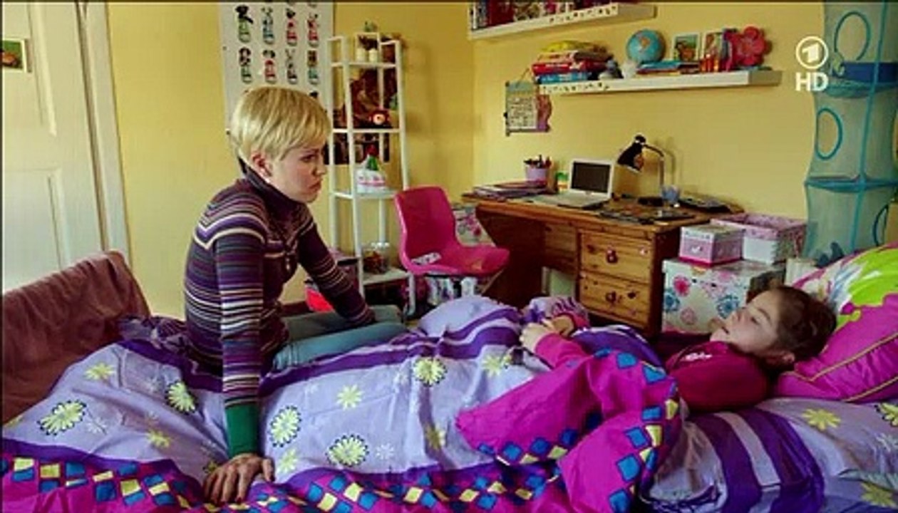 Alles Klara (17) Im Namen des Vaters Staffel 2 Folge 1