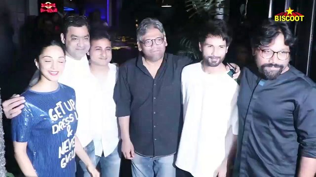 Kabir Singh Stars Shahid Kapoor & Kiara Advani SPOTTED Late Night At B BAAR