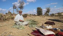 صناعة الحصير والمشغولات اليدوية بأفغانستان مهددة بالاندثار