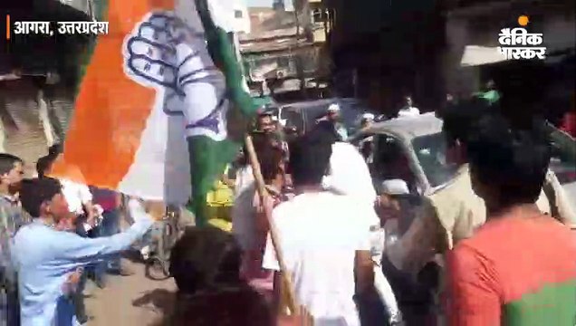 कांग्रेस प्रत्याशी के रोड शो के दौरान युवक को पीटा