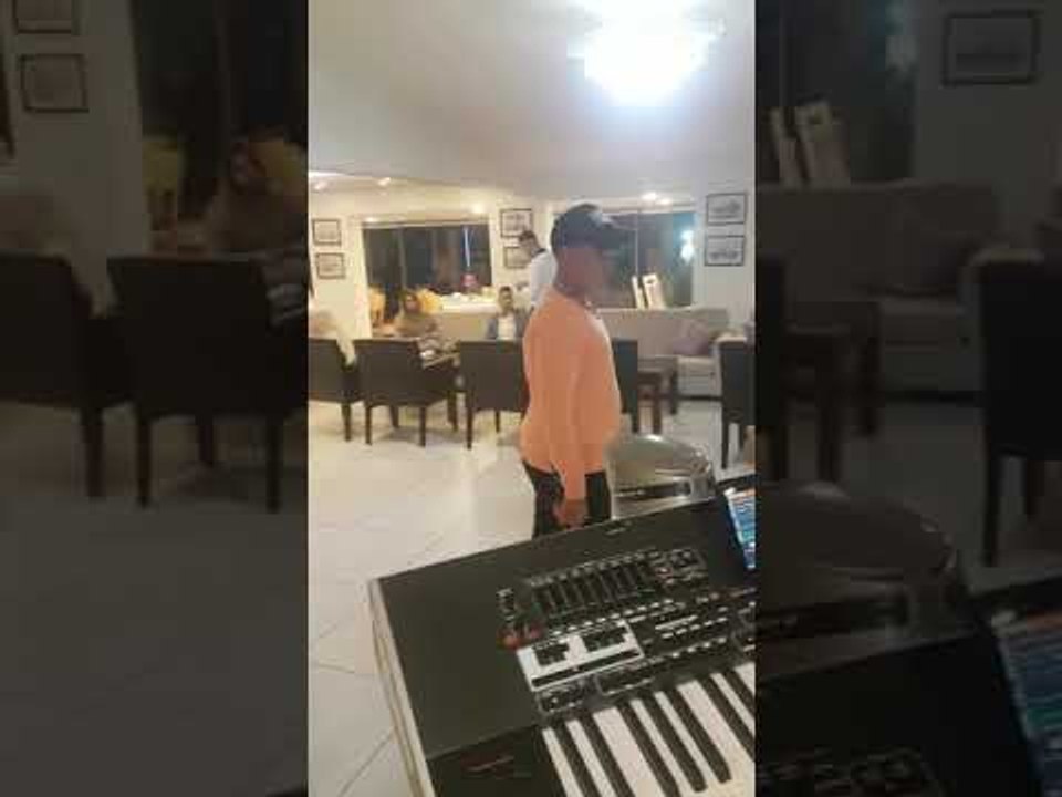 سيمو الكفري مع الفنان رامي عبدو الطفل المتألق دوما صوت بمعني الكلمه اسمع واحكم