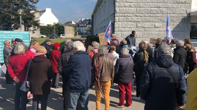 60 personnes marchent pour défendre l’hôpital de Concarneau