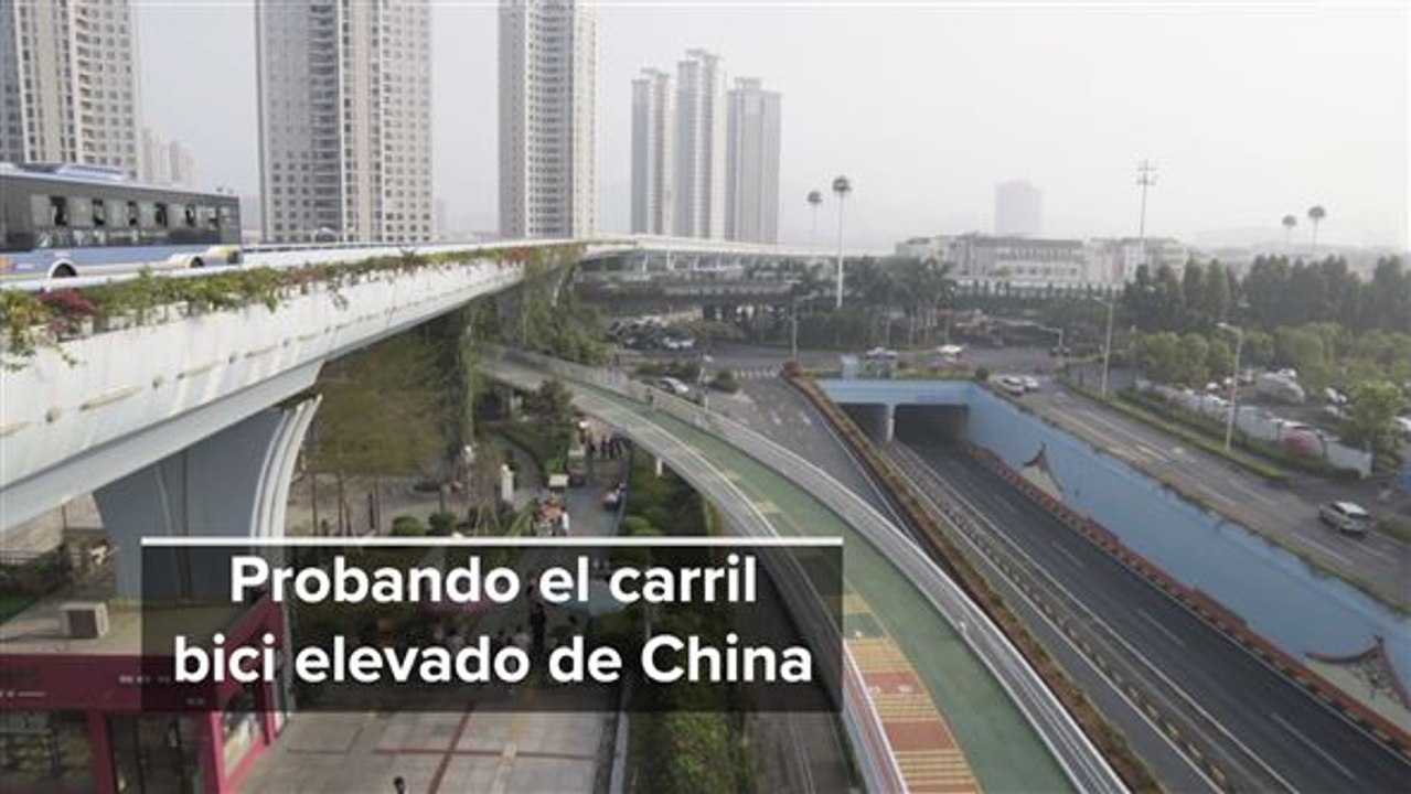 Probamos el carril bici elevado de China