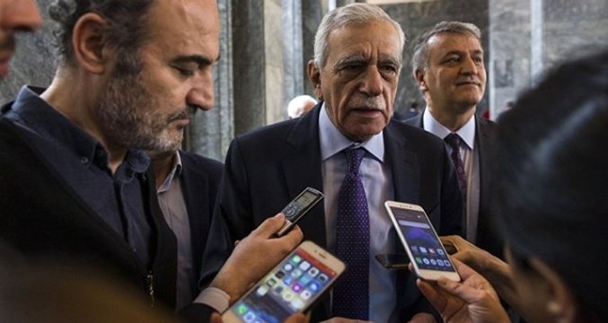 Son Dakika! YSK, HDP'den Belediye Başkanı Seçilen Ahmet Türk'e Mazbata Verilmesine Karar Verdi