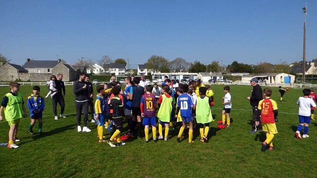 LE CHALALA DE NOS JEUNES STAGIAIRES EN FIN DE STAGE AVEC LES JOUEURS DU VOC !