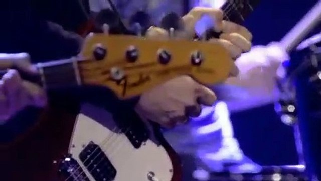 Oasis - Champagne Supernova - BBC Electric Proms 2008