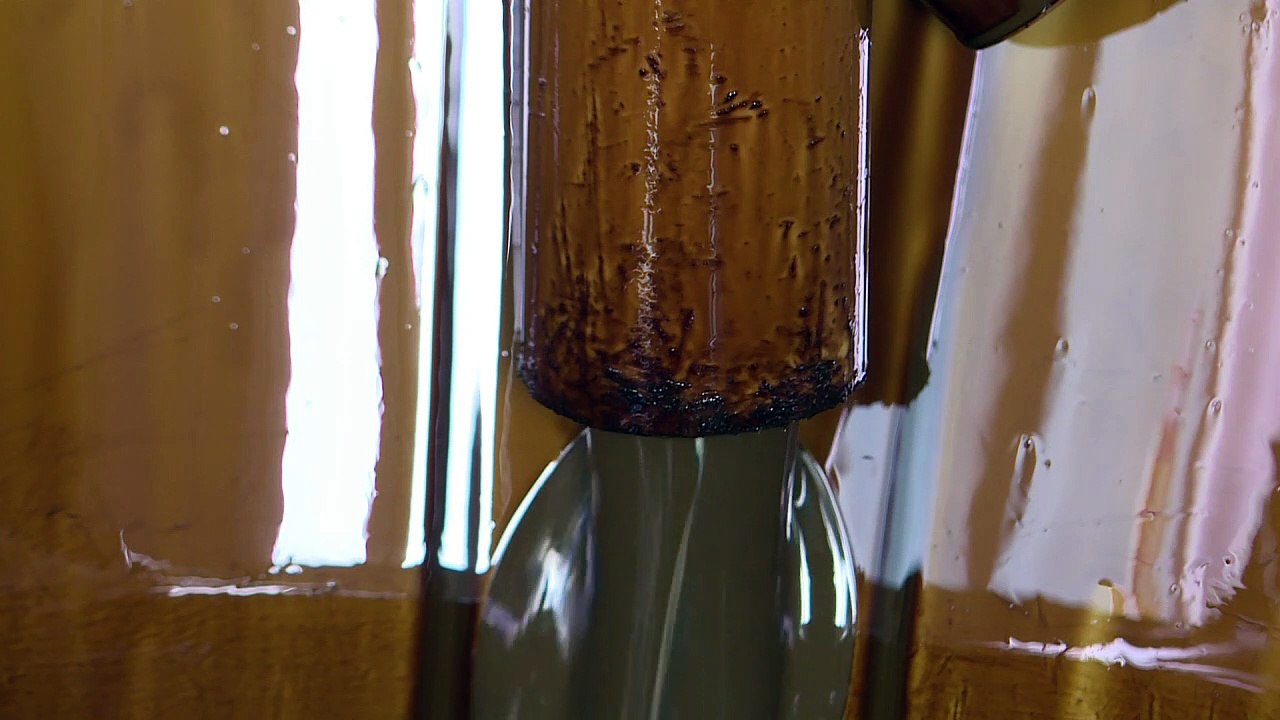 Vitalisierendes bad in rohöl