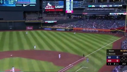 Manny Machado conecta el cuarto homerun de la temporada