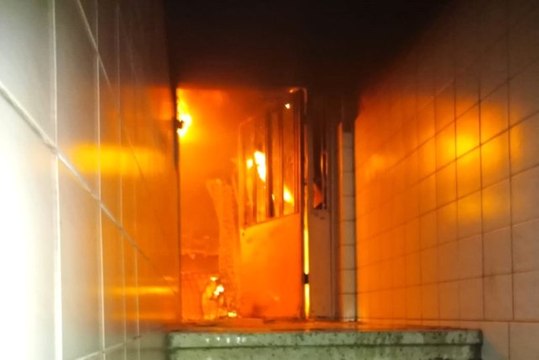 Elektrik Panosundan Çıkan Yangın Mahalleliyi Korkuttu