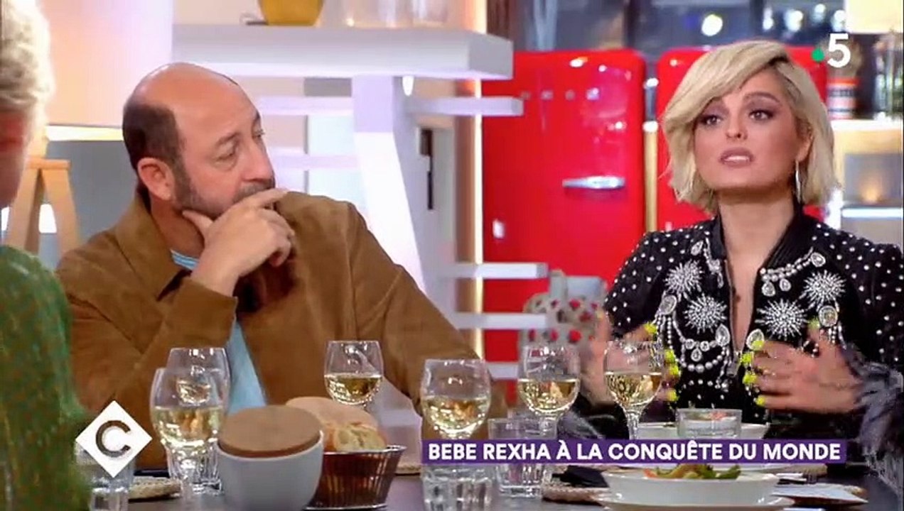 La chanteuse Bebe Rexha revient sur la cérémonie des Grammy Awards où on a refusé de l'habiller car... trop grosse ! Regardez