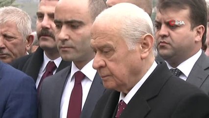 Bahçeli'den Ülkücü Şehitler Anıtına Ziyaret
