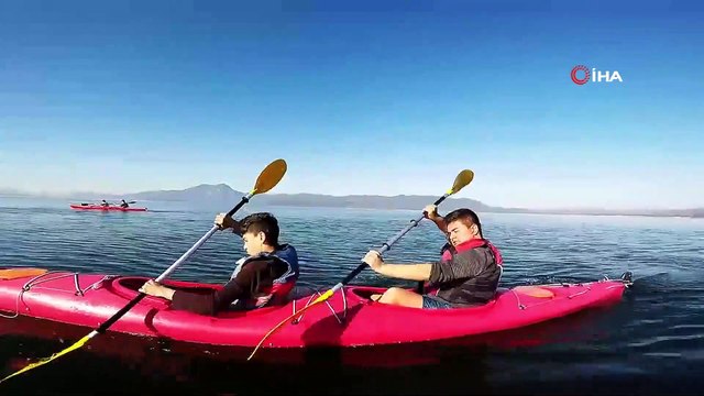 Deniz kaplumbağalarının korunmasına dikkat çekmek için 25 bin metre kürek çekecekler