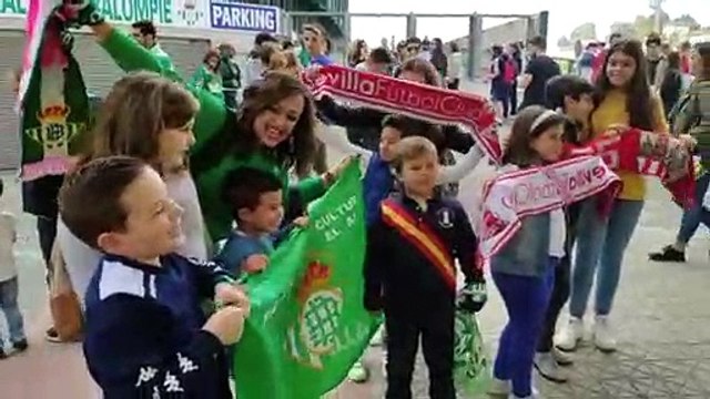 Real Betis-Sevilla: Gran ambiente entre ambas aficiones en el derbi femenino