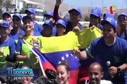 Voluntarios venezolanos limpian playa Los Yuyos en Barranco