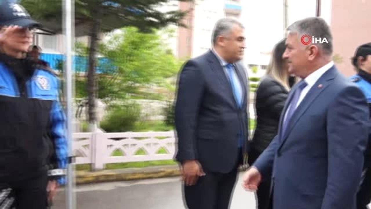 Polis ve Protokol Eşlerinden Geleneksel El Sanatları Sergisi