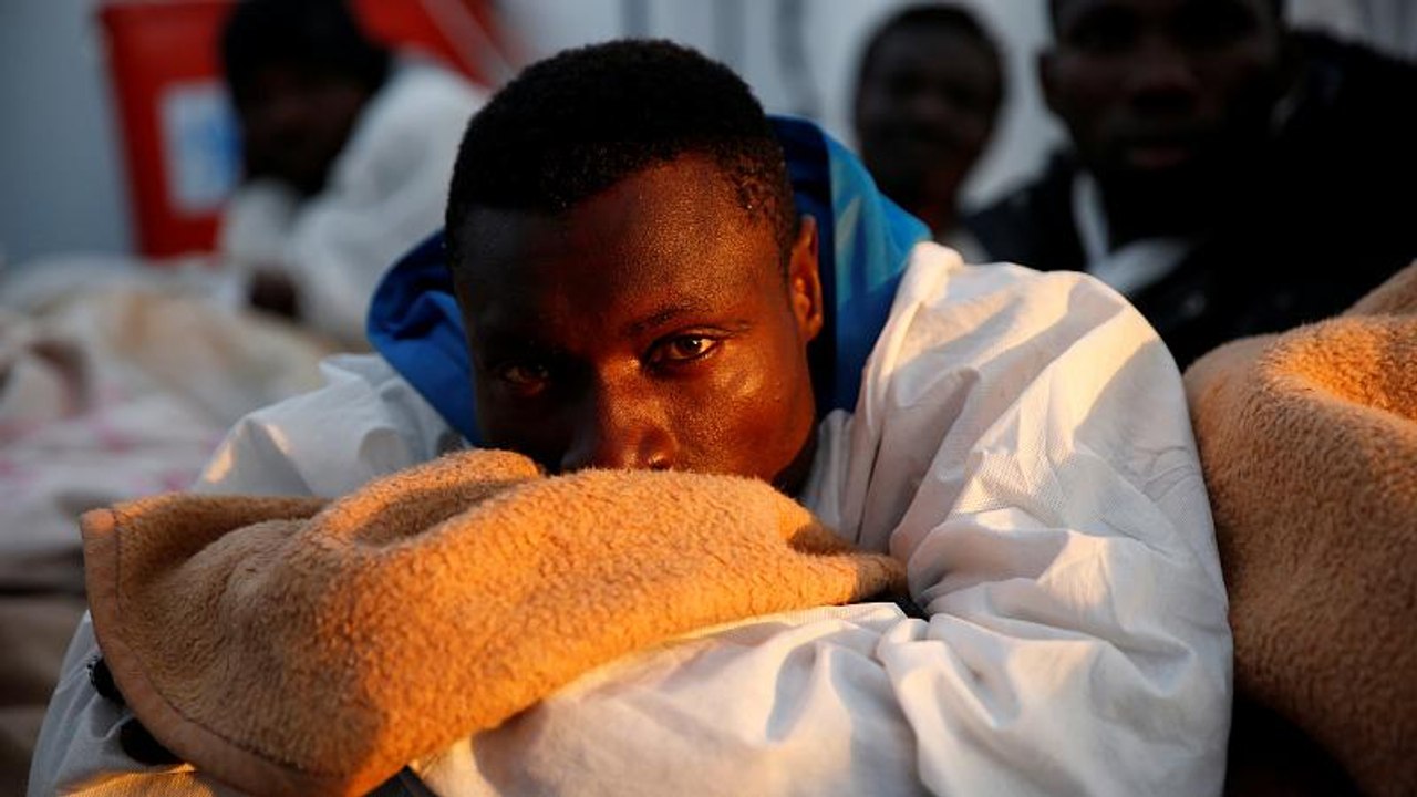 Les migrants bloqués sur le navire de l'ONG Sea-Eye seront répartis en Europe