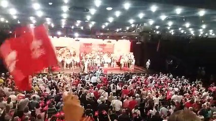 Sánchez intenta convencer a los indecisos en Arona: “Hay dos opciones: avanzar o retroceder”