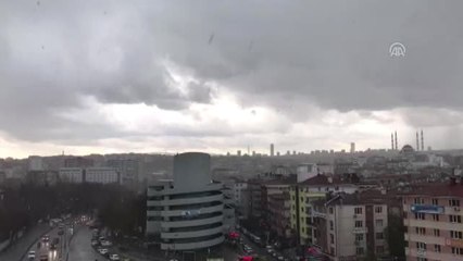 Başkentte Dolu ve Sağanak Etkili Oldu