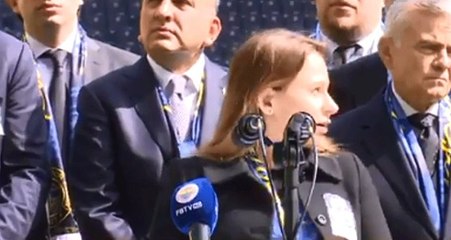 Can Bartu'nun Kızı Arığ'dan Futbolculara: Bu Taraftara Layık Olun