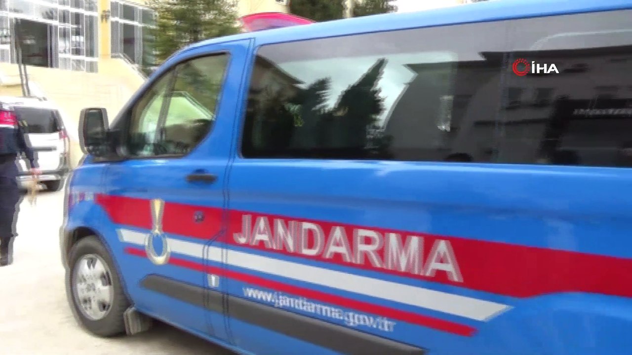 Kız kardeşlerini öldüren şahıs adliyeye çıkartıldı