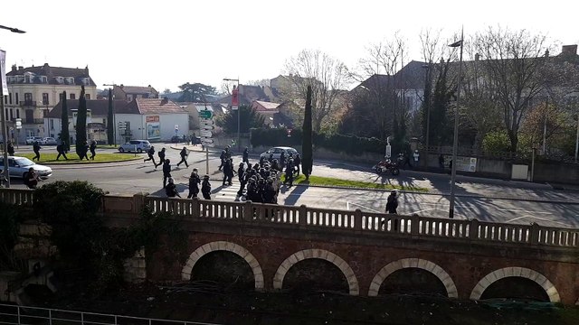 Acte XXII des Gilets jaunes : les CRS essayent de disperser la foule