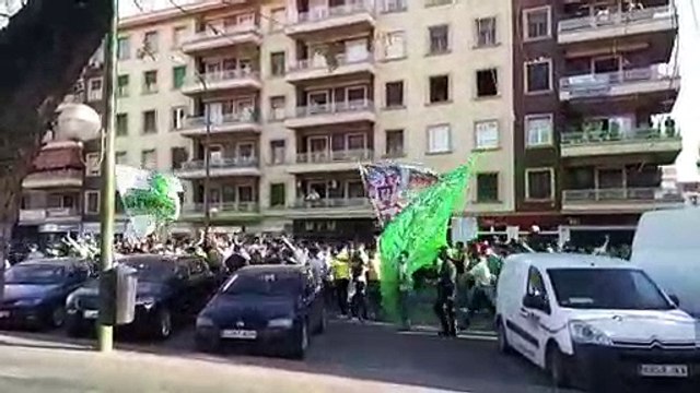 Sevilla-Betis: Llegada de la Afición del Betis al Ramón Sánchez Pizjuán